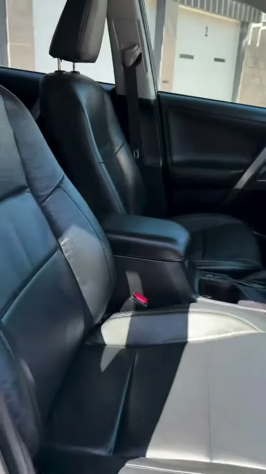 Toyota RAV4 front cabin after detailing